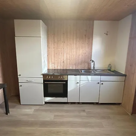 Apartment Low Budge Monteurzimmer Parkplatz Wlan 1-5 P