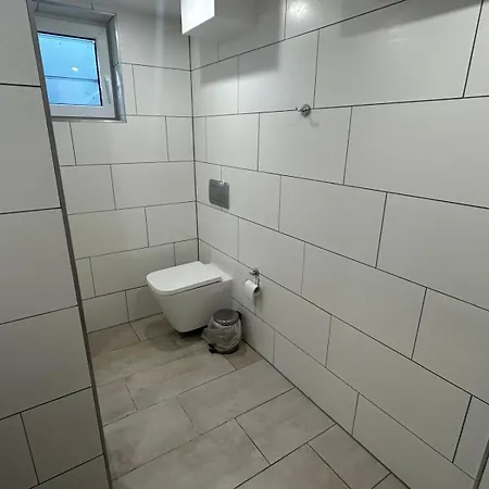 Low Budge Monteurzimmer Parkplatz Wlan 1-5 P Apartment